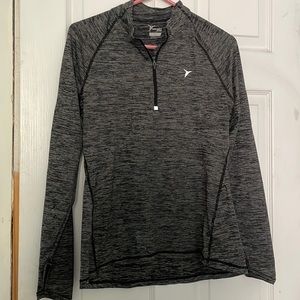 Long sleeve active shirt